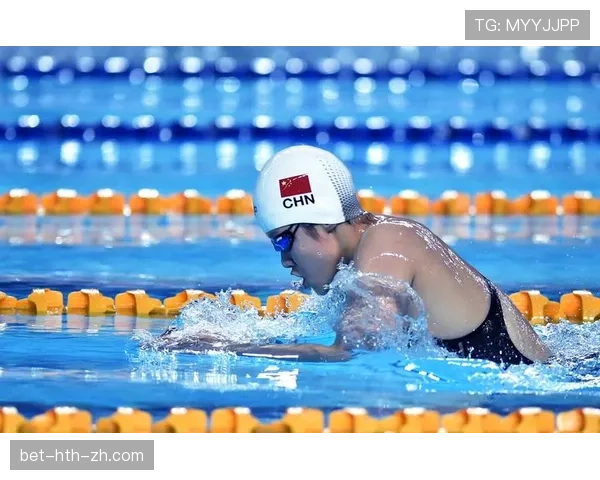 余依婷训练完直接拎爱马仕去吃夜宵？