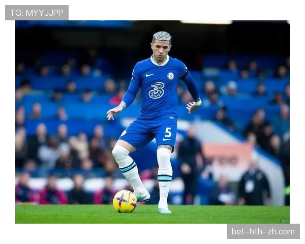 恩佐如何成为阿根廷中场核心：世界杯关键作用与战术价值解析